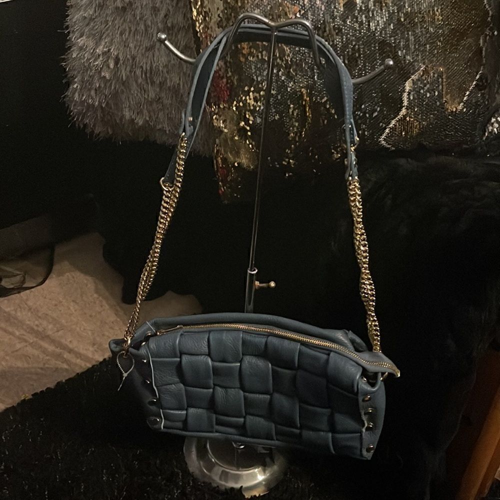 Valentina Fiore blue weave gold stud chain Italian leather shoulder bag